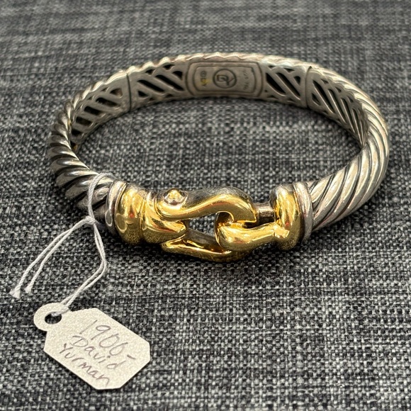 David Yurman Large 18K + Sterling Lock Cuff - Picture 10 of 14